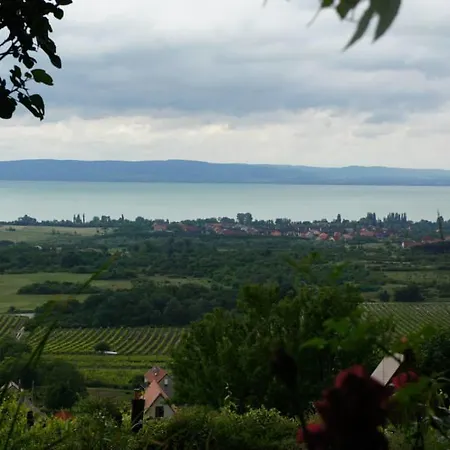 Appartamento Dobosi Bellavista Apartman Balatonszárszó